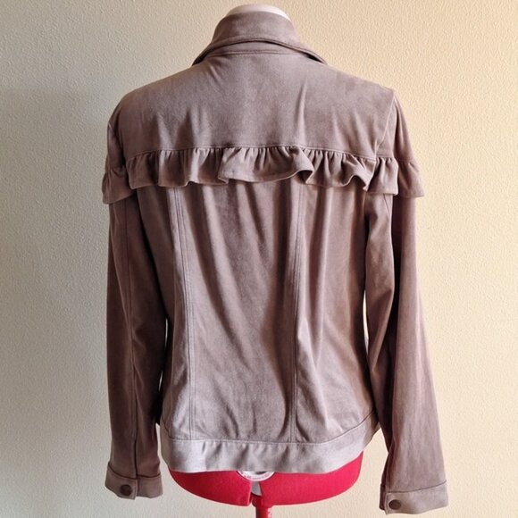BNWT Beautiful Wrangler Soft Ruffled Velvety Light Brown Snap Shirt Size M - Picture 2 of 13